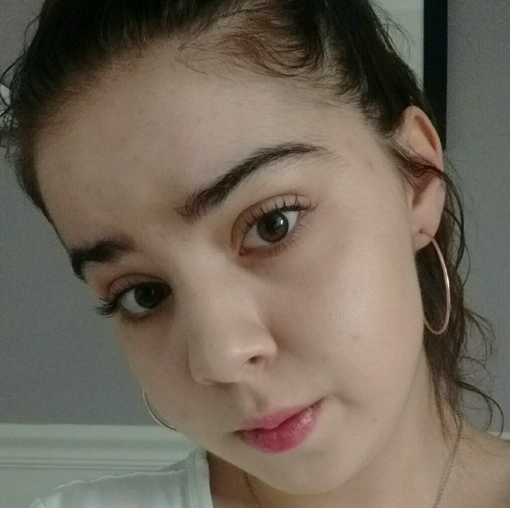 Meet your Posher, Hana